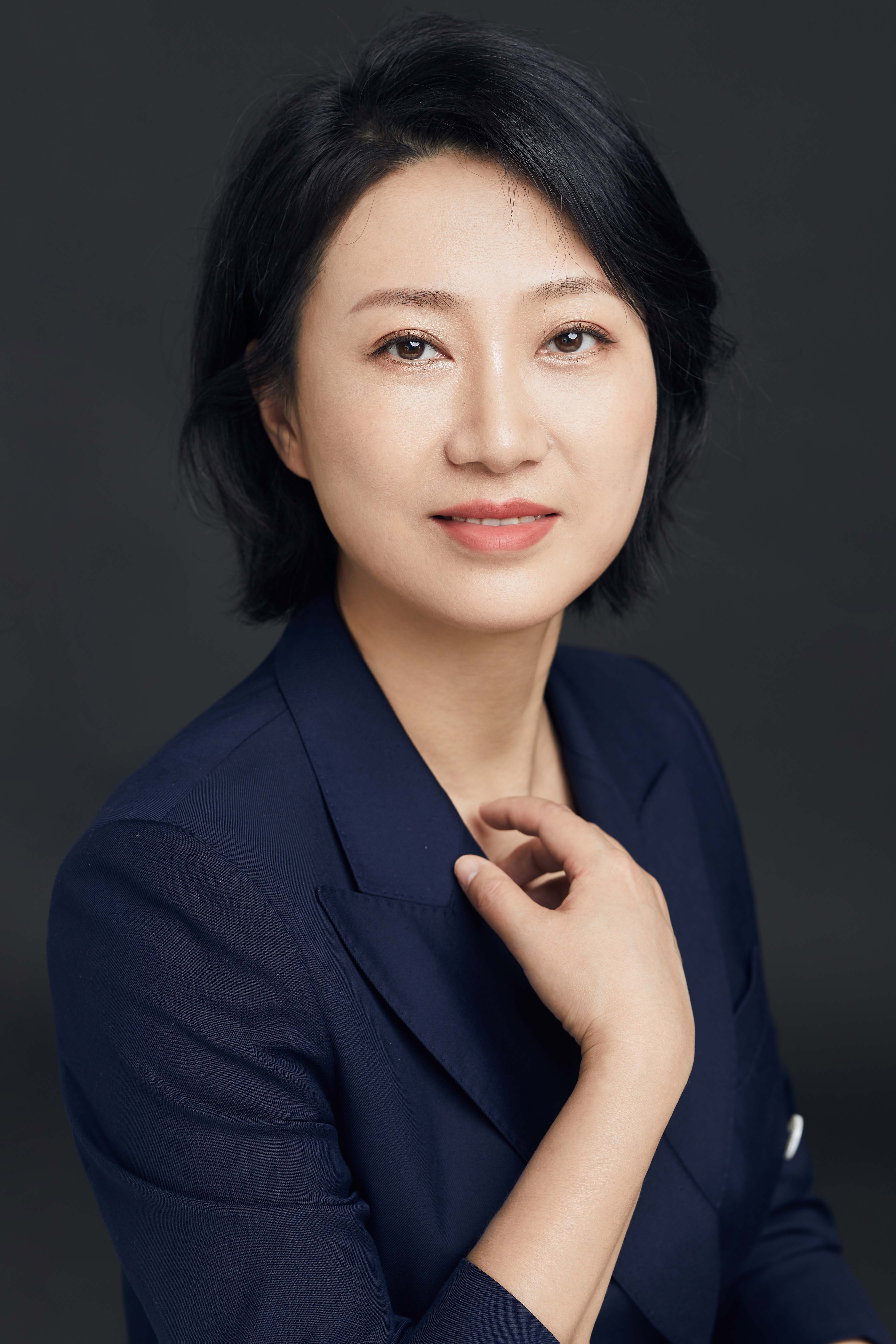 姚丽娜(姚丽娜个人资料)